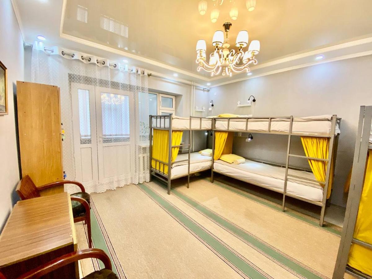 Downtown Homestay Bishkek Exterior photo